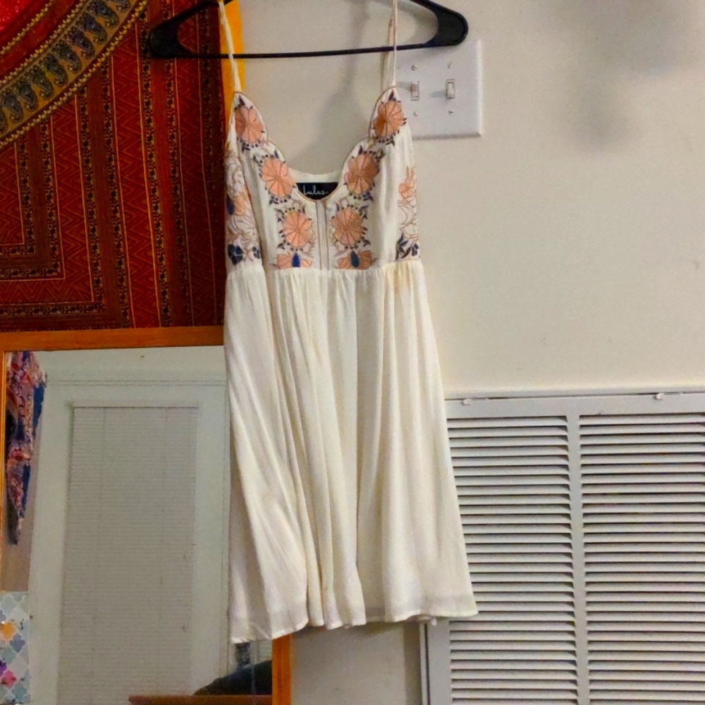 3 for $30Lulu's white dress with floral embroidery